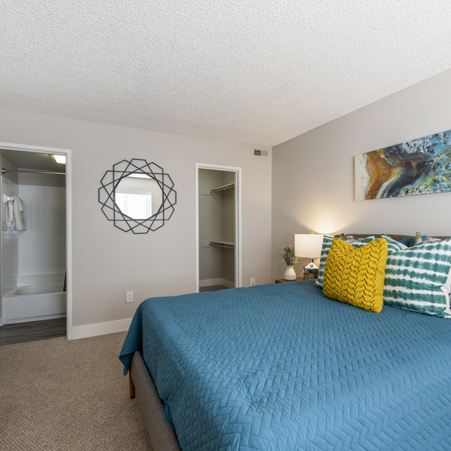 Whispering Hills - Comfortable Bedroom