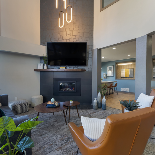 Whispering Hills - Carpeted Lounge